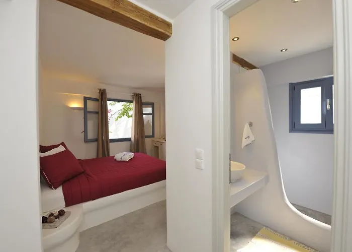 Alexandros Aparthotel Nausa