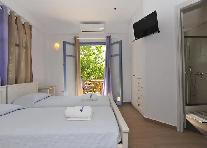 Aparthotel Alexandros Nausa