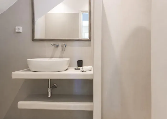 Alexandros Aparthotel