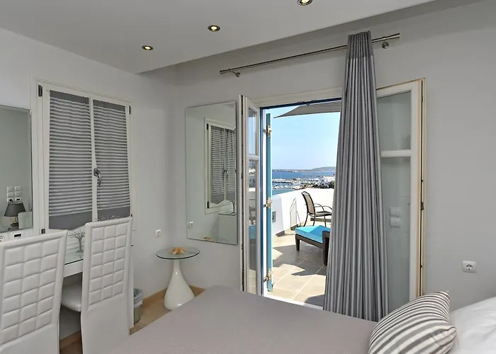 Aparthotel Alexandros Nausa